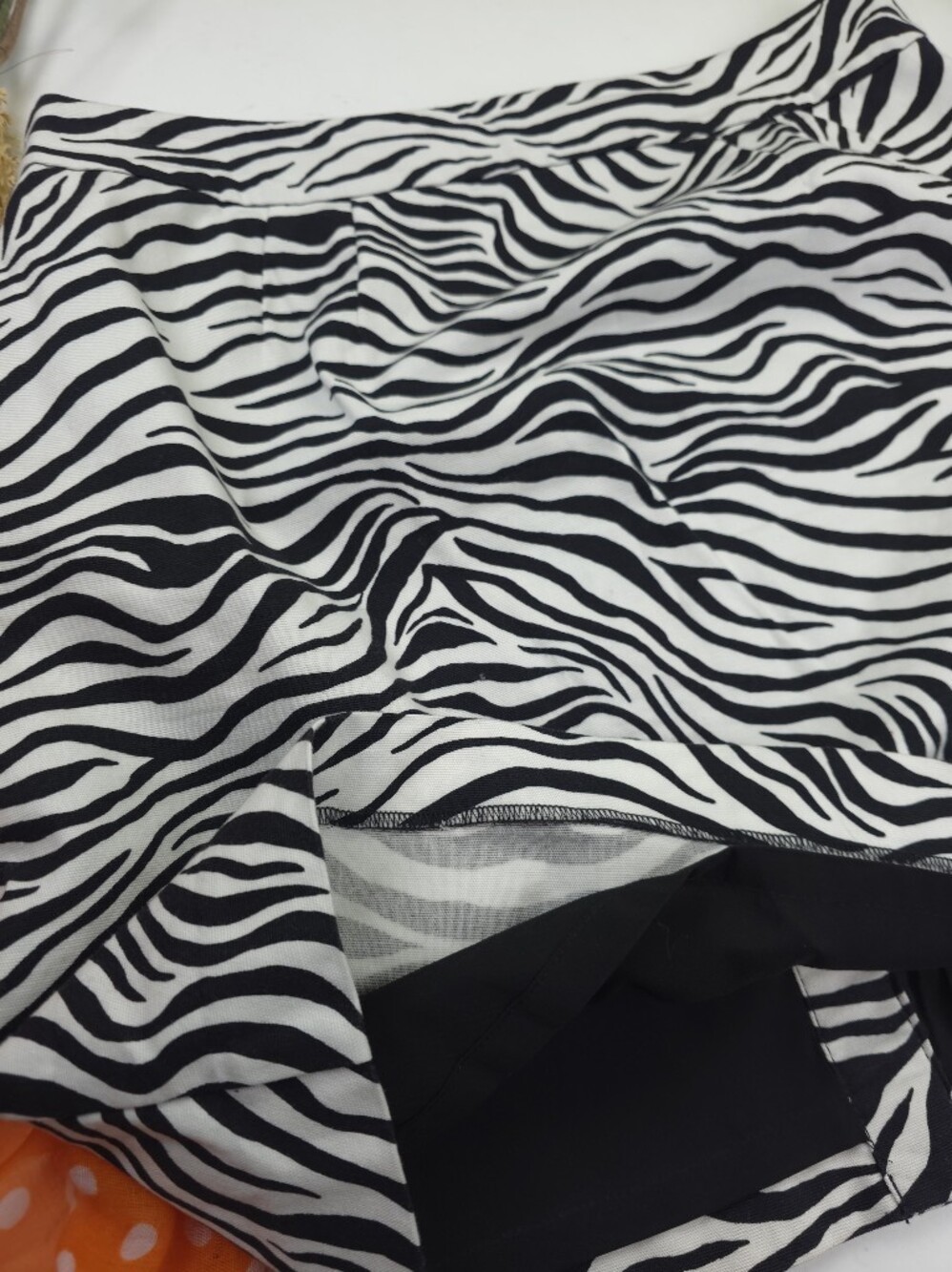 Talbots Zebra Print Button-Front Skirt — Black & White Size 10 - Picture 8 of 9